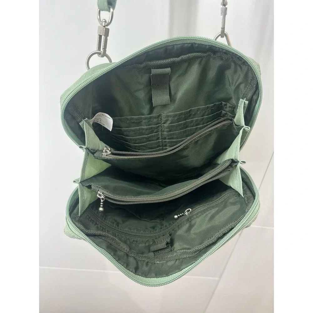 Baggallini Pastel Green Crossbody Purse (sz. 8 in)